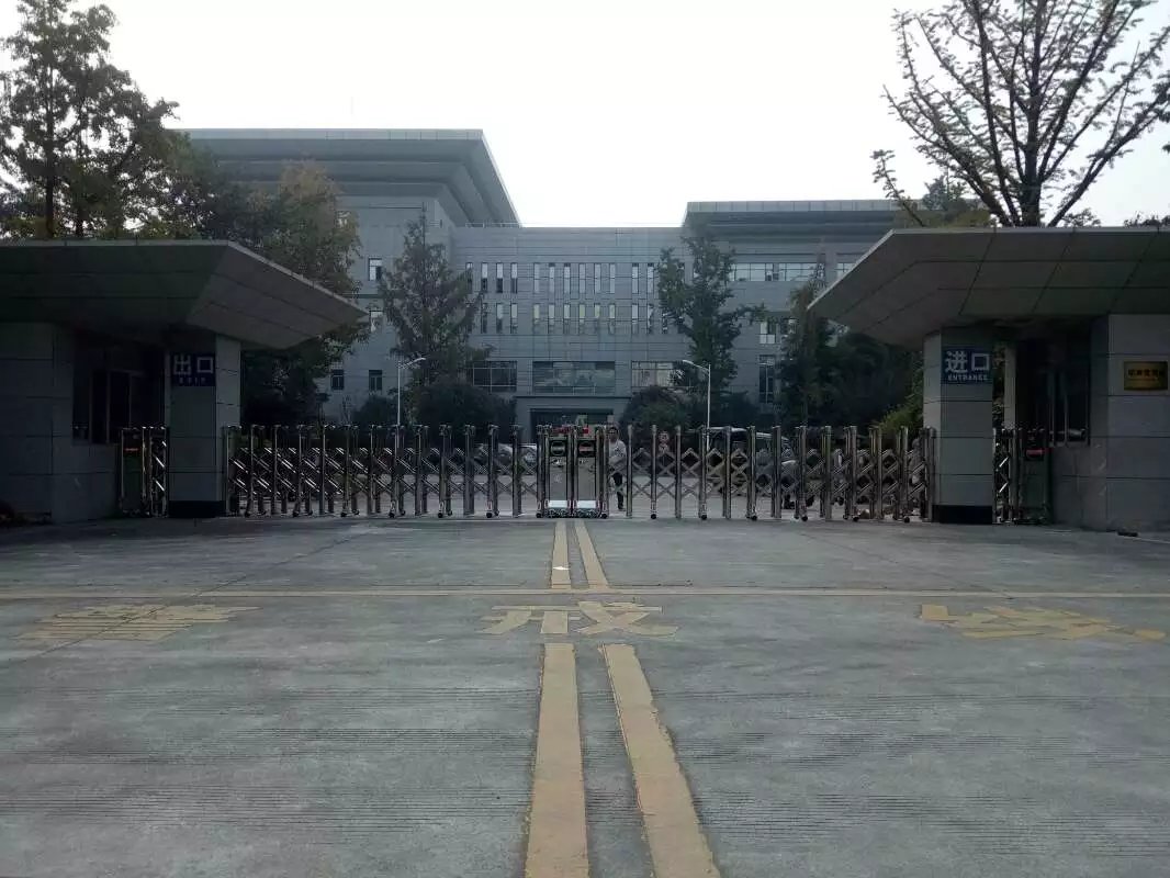 安义县安义县四川消防总队伸缩门